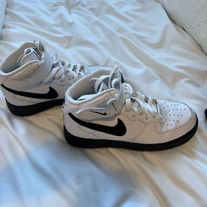 Nike Airforce 1 Mid